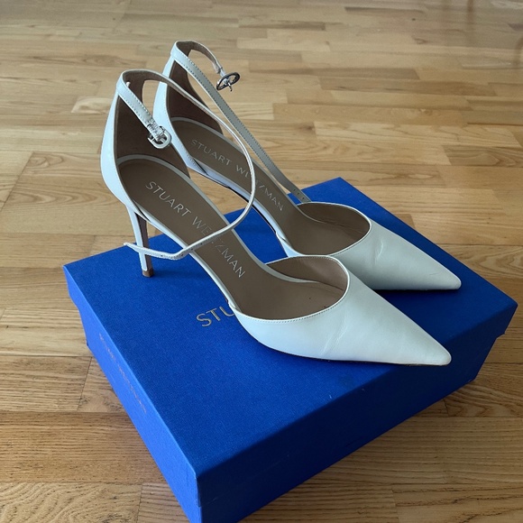Stuart Weitzman 85mm Strap Pump - Picture 2 of 6